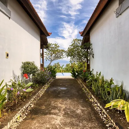Tunjung Hill Cottage